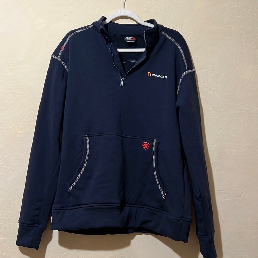 Mens medium flame resistant ariat and quarter zip pullover never worn